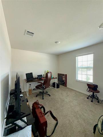 Building Photo - 210 Calico Ln