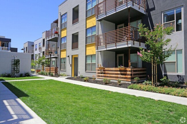 Building Photo - 3645 Haven Ave