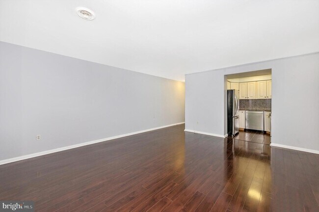 Building Photo - 10316 Rockville Pike