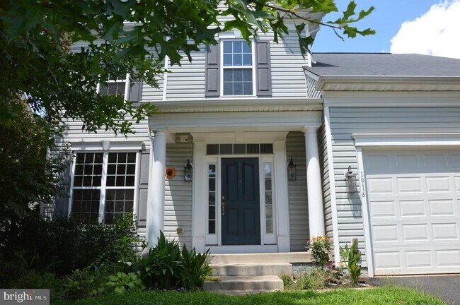 Building Photo - 1916 Juniper Dr