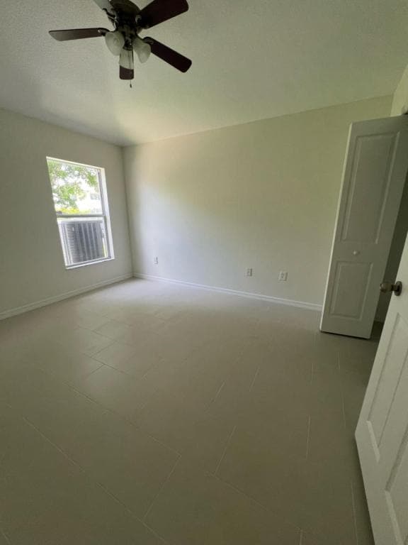 Building Photo - 6939 Runner Oak Dr