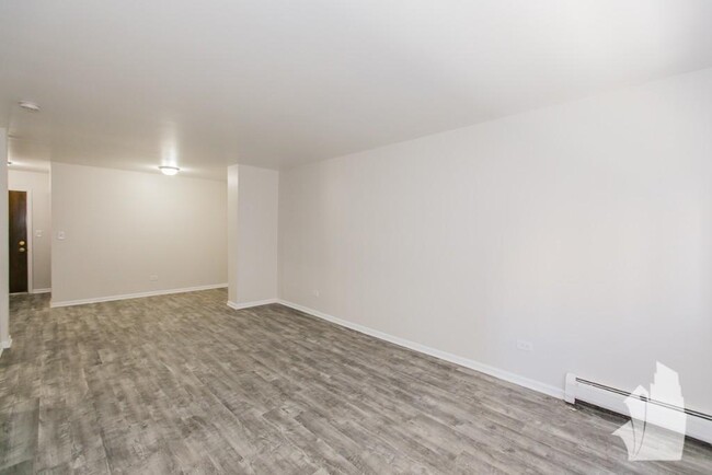 Building Photo - 1040 W. Hollywood-322