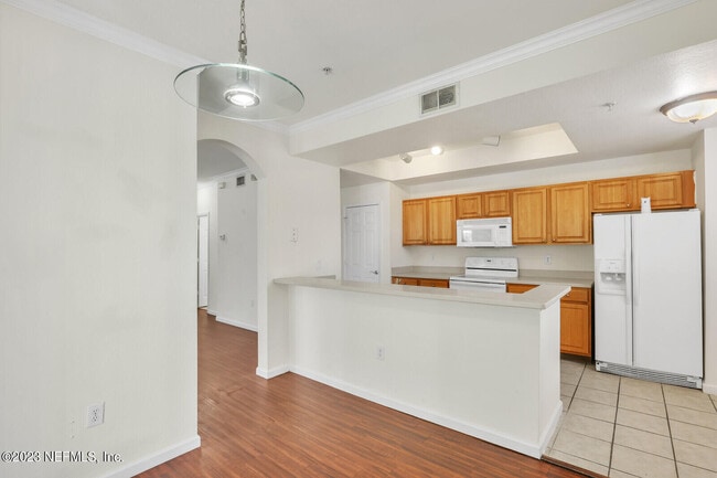 Building Photo - 10075 GATE N Pky