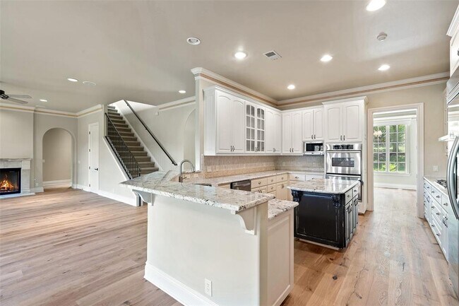 Building Photo - 11924 La Barzola Bend