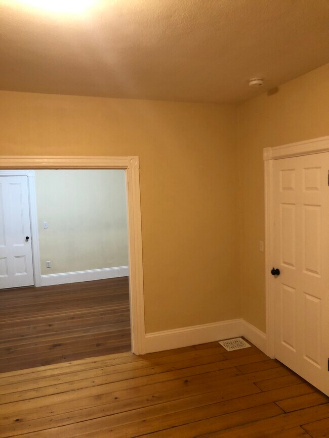 Building Photo - 60 Webster St