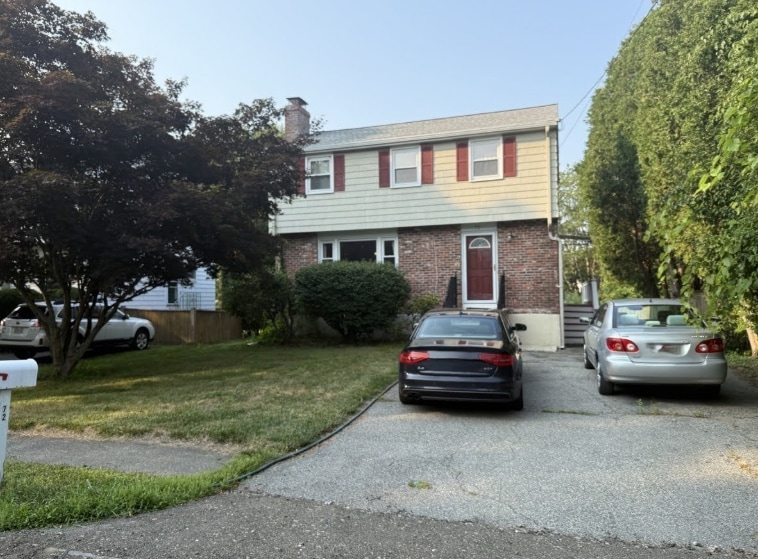 Primary Photo - 72 Grassland St