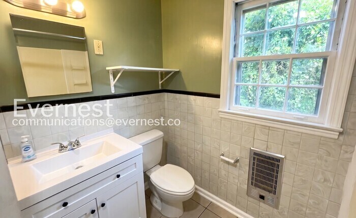 Building Photo - 3203 Alta Vista Dr