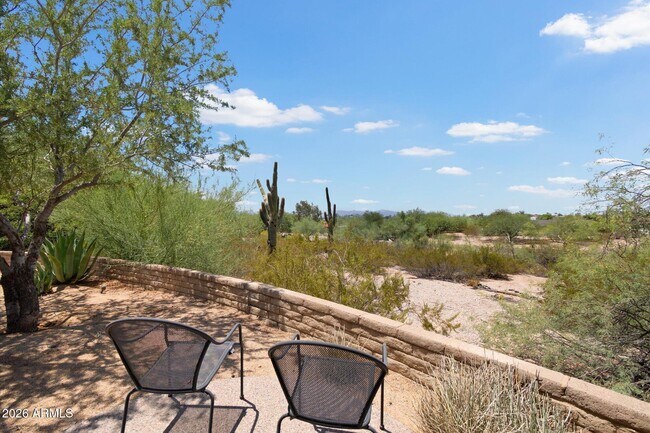 Building Photo - 6111 N Palo Cristi Rd
