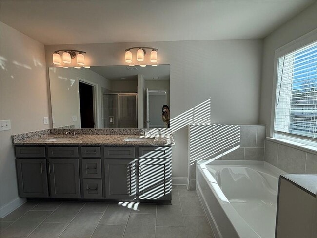 Building Photo - 7327 Rocklin Ln