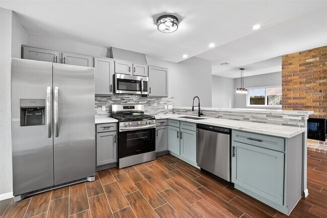 Building Photo - 3238 E Rangecrest Pl