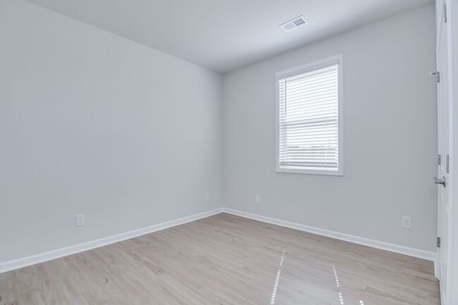 Building Photo - Stunning 4-Bedroom, 3-Bath New Construction Home with Master on Main and Upstairs Retreat