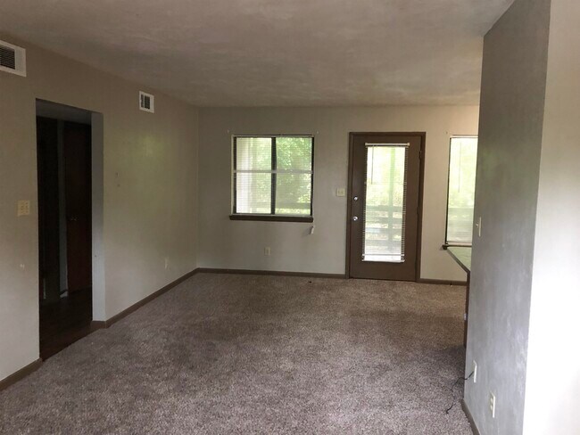 Building Photo - 2691 North Point Ct