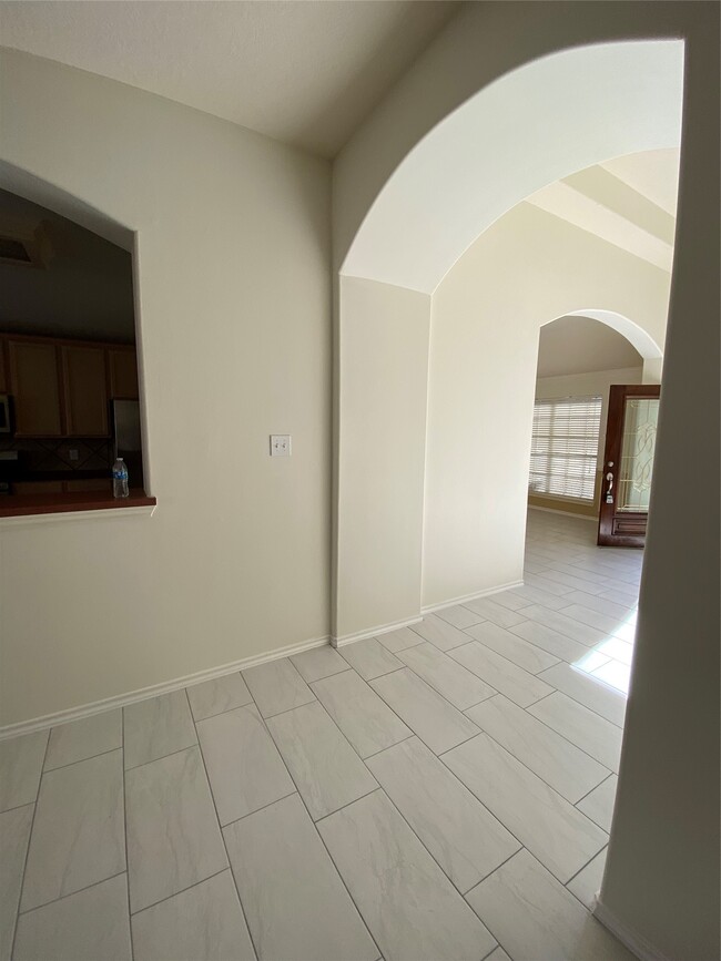 Building Photo - 17702 Forest Haven Trail