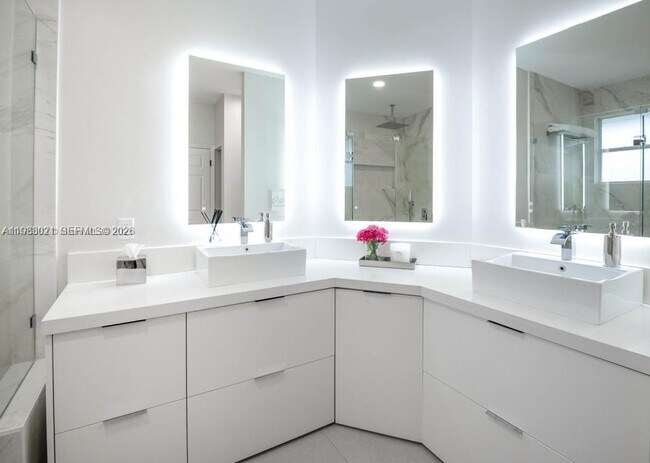 Building Photo - 8325 NW 161st Terrace