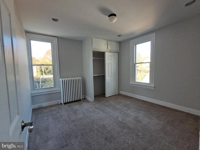 Building Photo - 108 S Clifton Ave