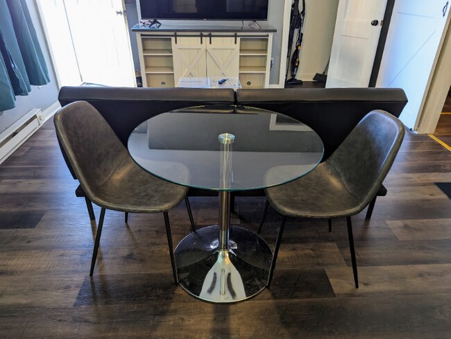 Building Photo - 146 2nd St