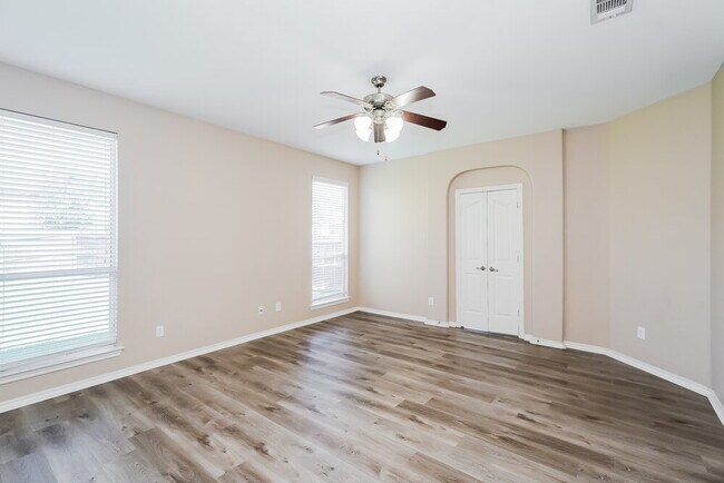 Building Photo - 6137 Kristen Dr