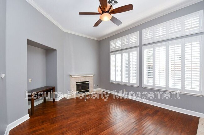 Building Photo - 1763 Alta Vista Pl