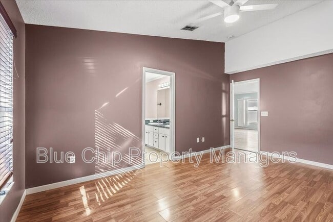 Building Photo - 2229 Hannah Ln