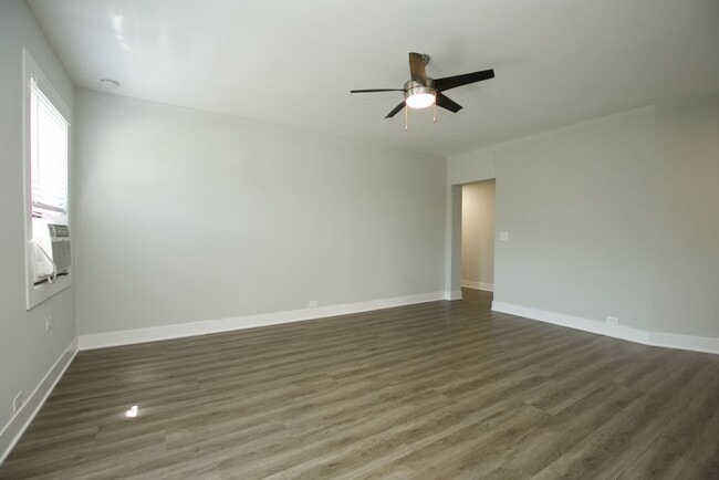 Building Photo - 735 Judson Ave