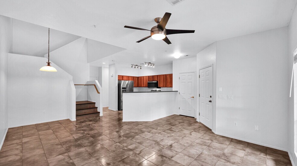 Kitchen - 1702 E Bell Rd