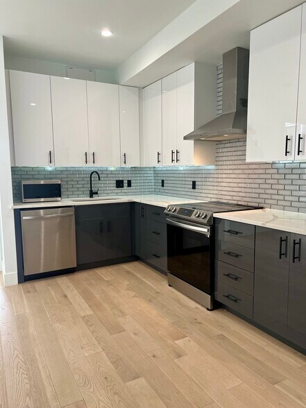 Building Photo - 1312 13th St NW