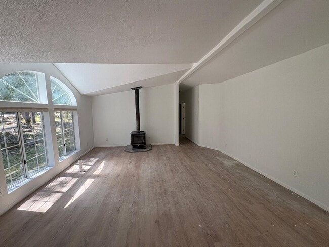 Building Photo - 399 Senger Rd