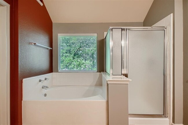 Building Photo - 5320 Spirea Cove