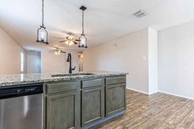 Building Photo - 8434 Miners Point