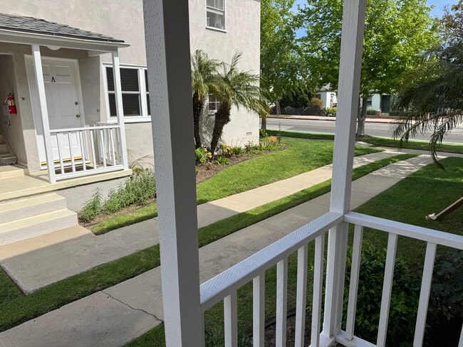 Front Balcony - 1037 Ocean Park Blvd