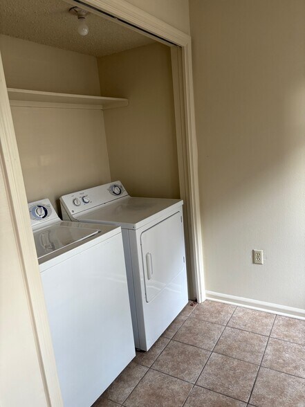 Building Photo - 5431 Nicholson Dr