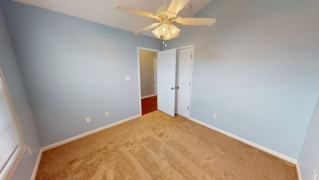 Building Photo - 4 Bedrooms in Established Hope Mills Commu...