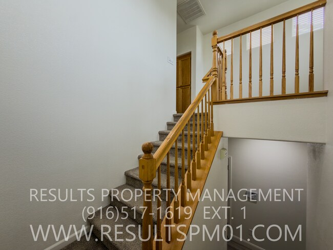 Building Photo - Gorgeous 3 Bedroom Home! A Must See!