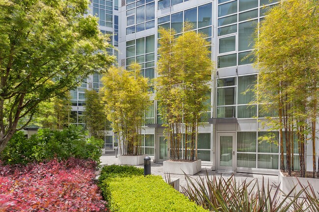 Building Photo - 200 Brannan St