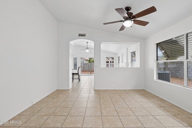 Building Photo - 15661 W Hammond Dr
