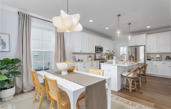 Building Photo - Modern 3-Bedroom, 3-Bath Home in Winston-Salem