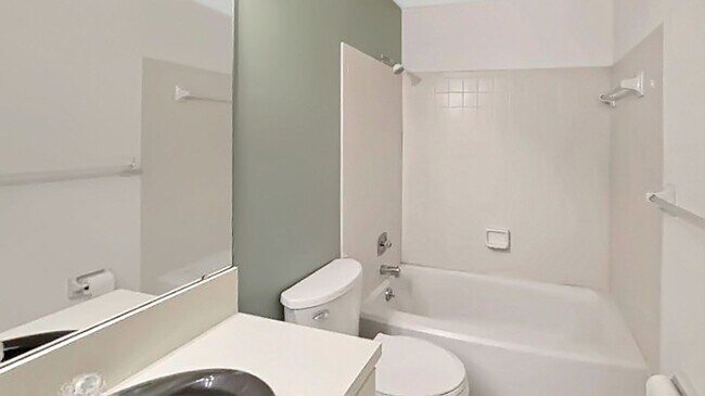 Building Photo - Saybrook Seasonal Condo for Rent