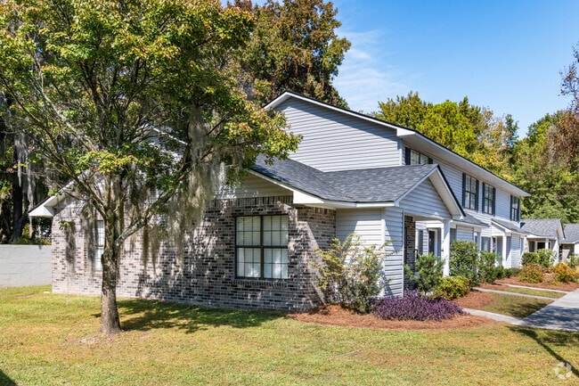 Primary Photo - The Residence at Battery Creek