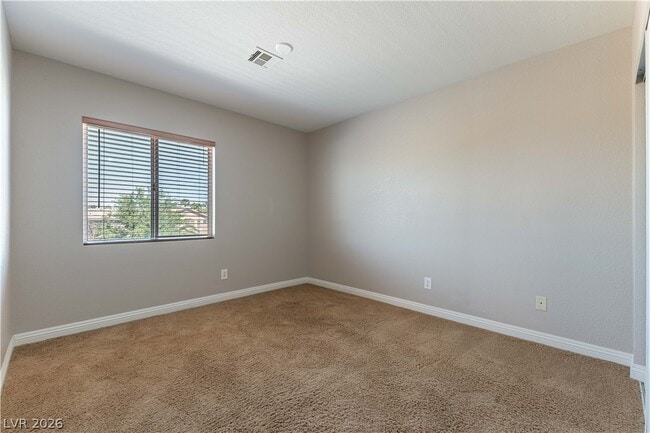 Building Photo - 688 Emerald City Ave