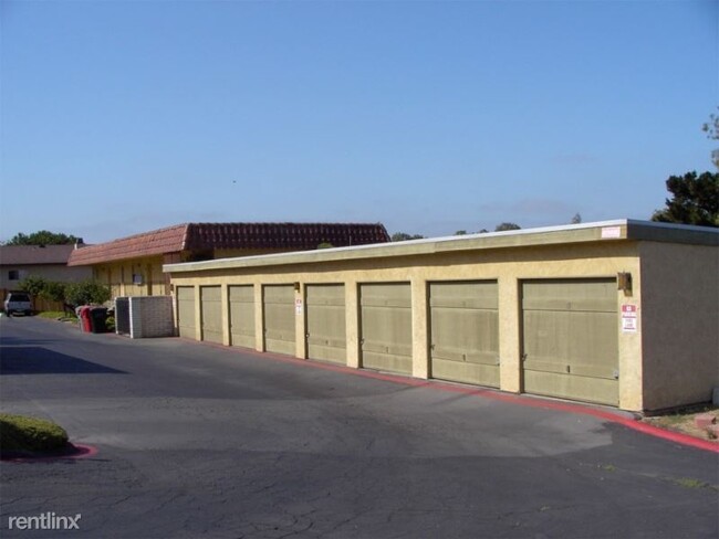 Building Photo - Studio, 1 bath Apartment - 240 Iron Dr