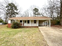 Building Photo - 4 Bed/2 Bath Home in Pearl