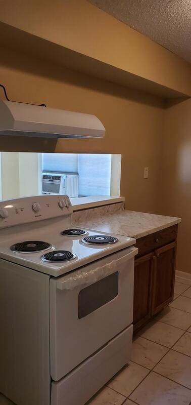 Building Photo - 4678 Royal Ridge Dr