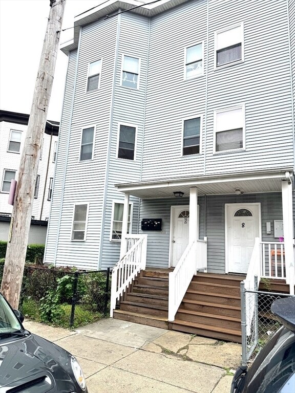 Building Photo - 6 Calder St