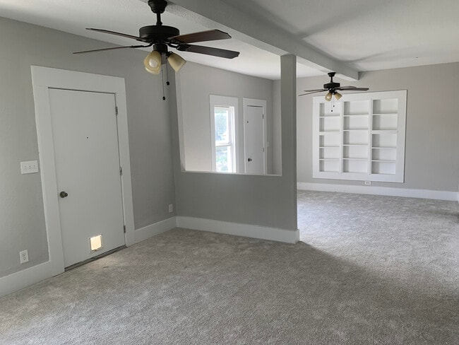 downstairs living room - 200 W Caroline St