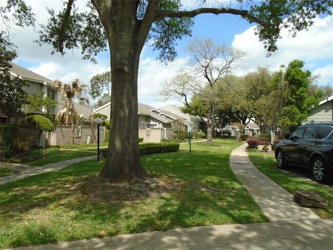 Primary Photo - 13012 Greenway Chase Ct