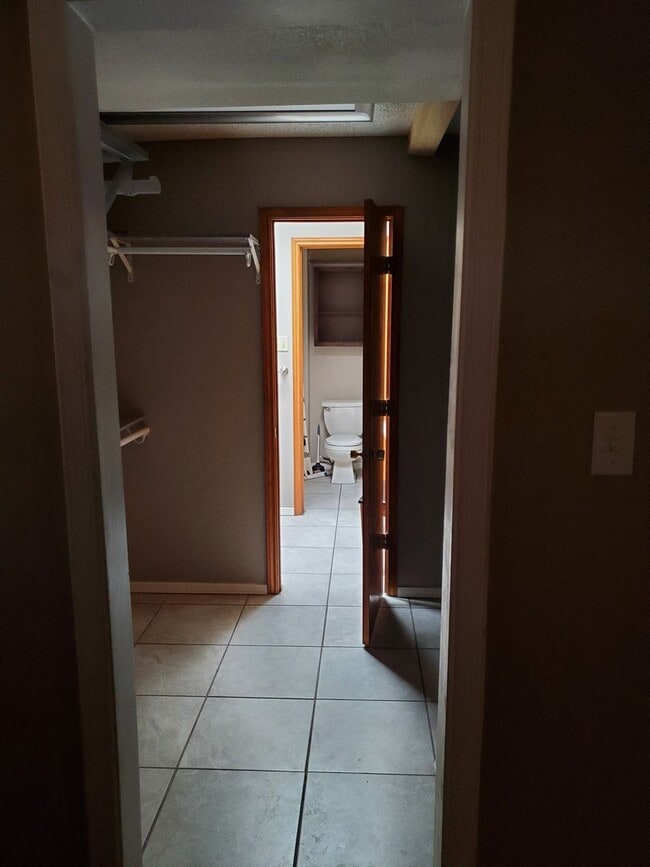 Building Photo - 3 Bedroom, 2 Bath with large fenced in bac...