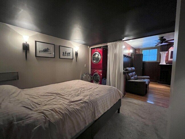 Building Photo - Charming NW Portland 1-Bedroom with Brick Accents & Modern Touches