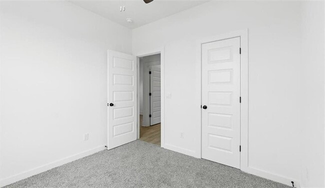 Building Photo - 4856 W Aurora St