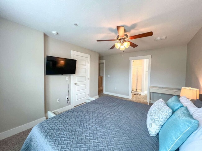 Building Photo - 1508 Farragut Way