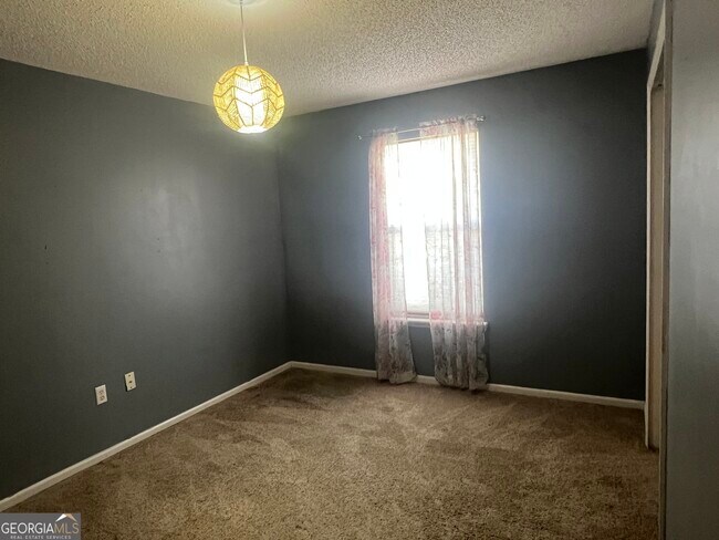 Building Photo - 166 Natures Dr